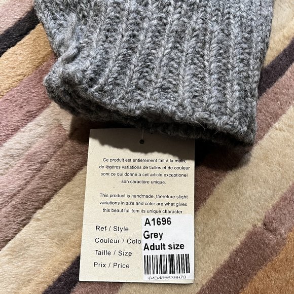 NWT ALMA Unisex Grey Handmade Soft-Wool Polyester-Lined Mittens - Size Adult - Picture 3 of 6